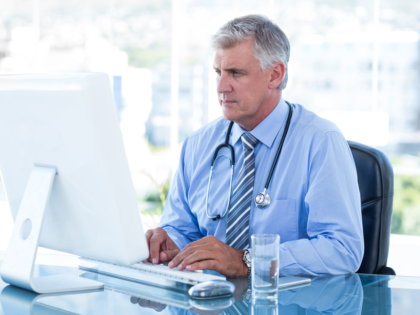 A dentist searching for candidates using the Princess Dental Staffing service.