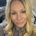 Sheri  W. Dental Receptionist / Front Desk and Dental Assistant